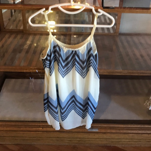 NWT rue 21 top - Picture 2 of 2